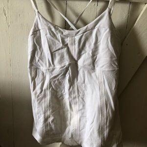White lululemon tank with shelf bra